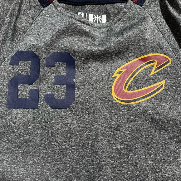 Cleveland Cavaliers Youth Shirt Small - Picture 2 of 4